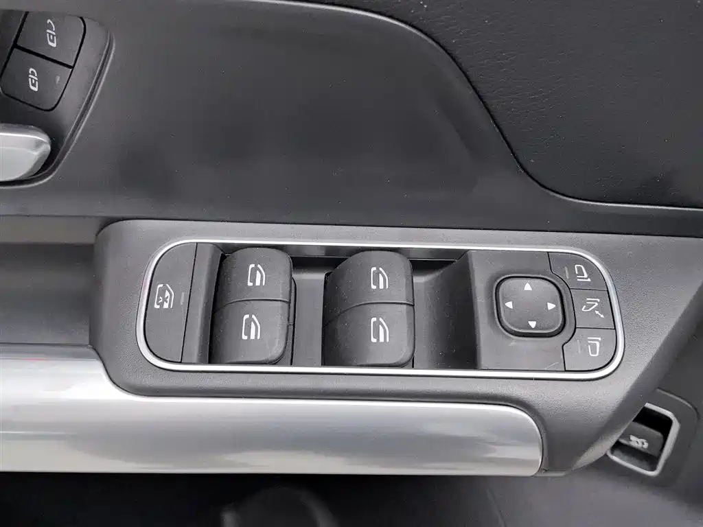 Mercedes-Benz GLA 2023 — фото 9