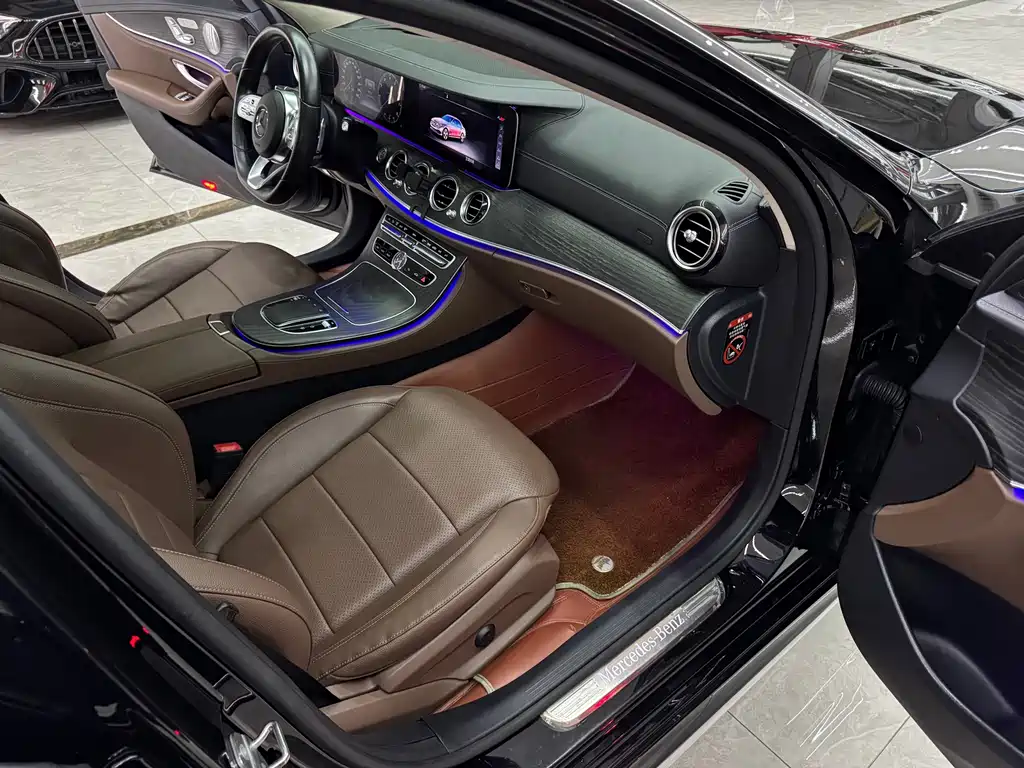 Mercedes-Benz E-Class 2020 — фото 17
