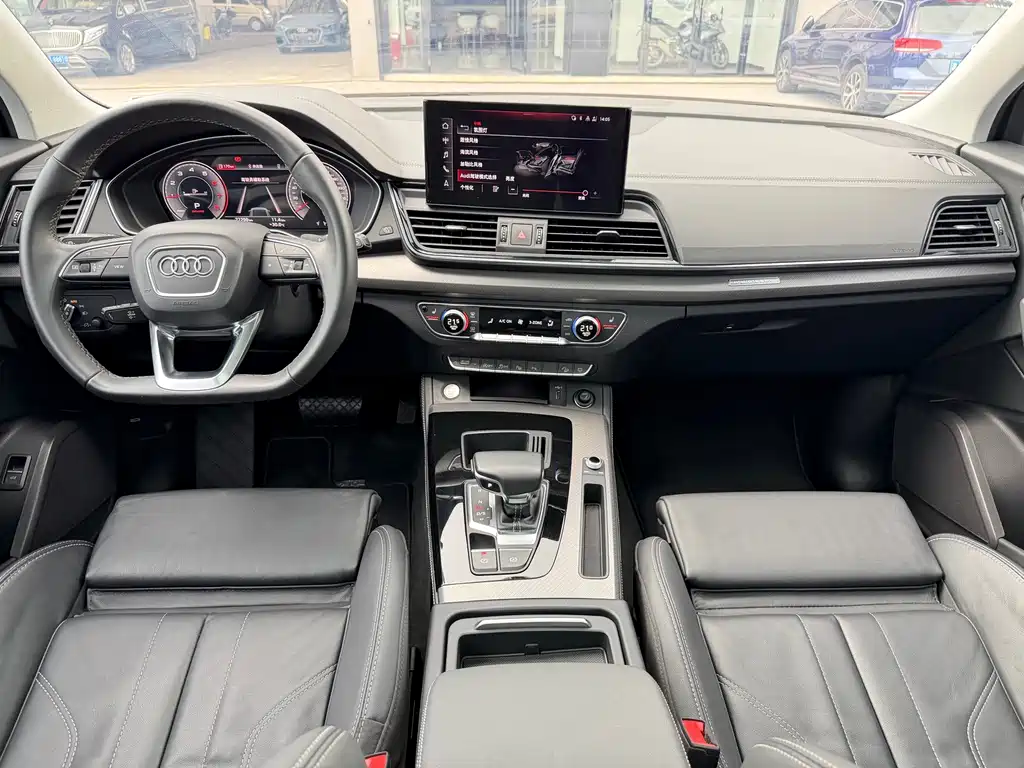 Audi Q5L 2022 — фото 15