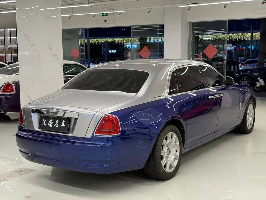Rolls-Royce Ghost 2015 — фото 18