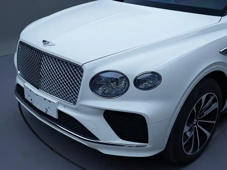 Bentley Bentayga 2020 — фото 7