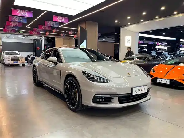 Porsche Panamera 2019