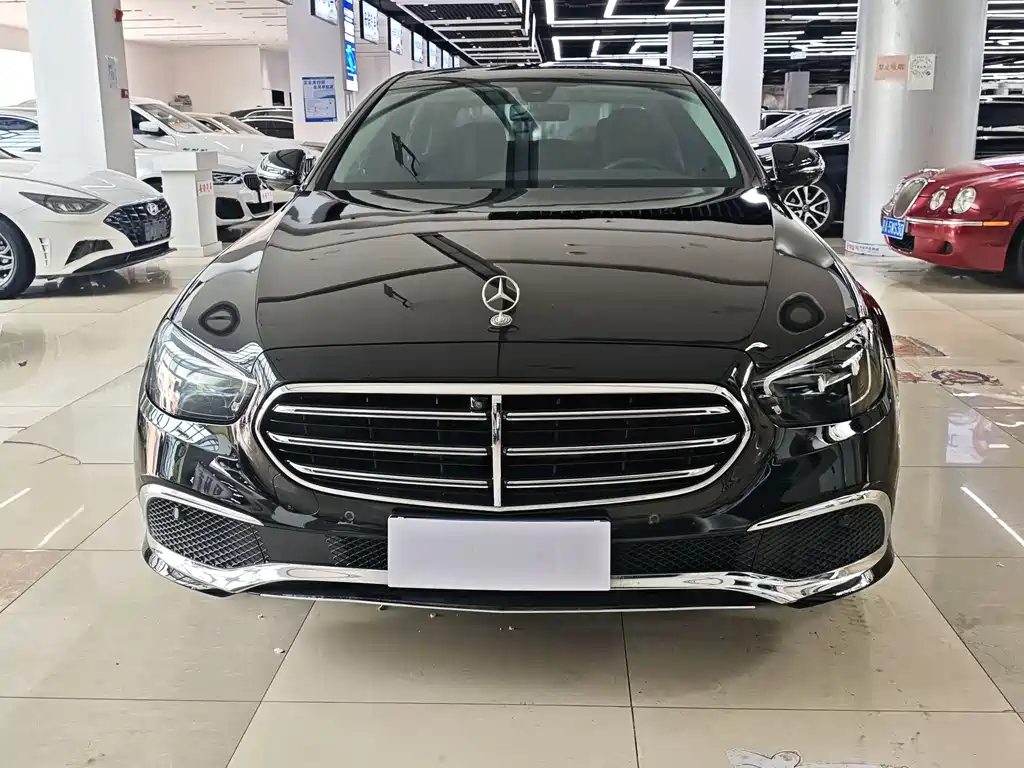 Mercedes-Benz E-Class 2022 — фото 2