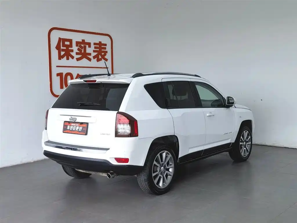 Jeep Compass 2015 — фото 2
