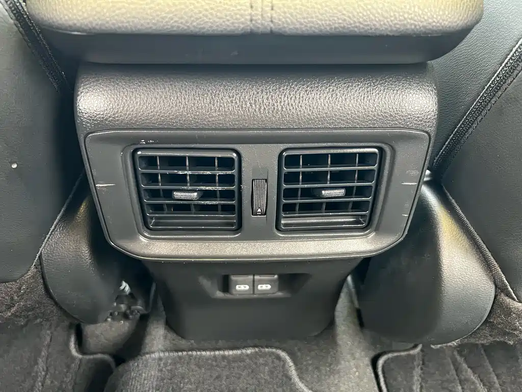 Toyota Wildlander 2022 — фото 16