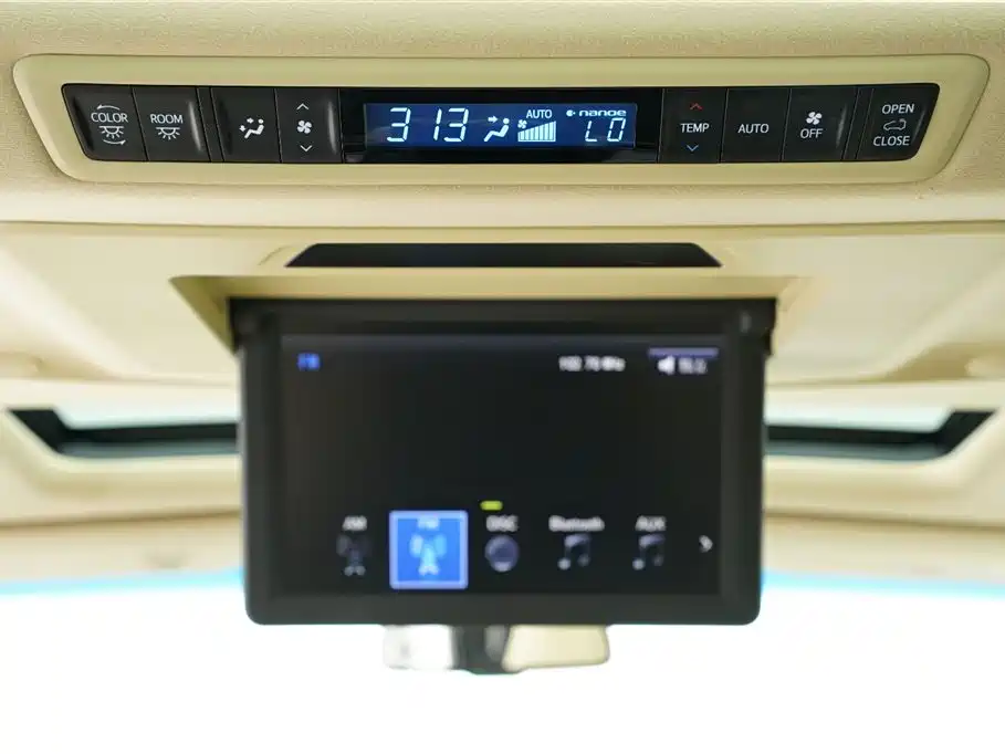 Toyota Alphard 2016 — фото 23