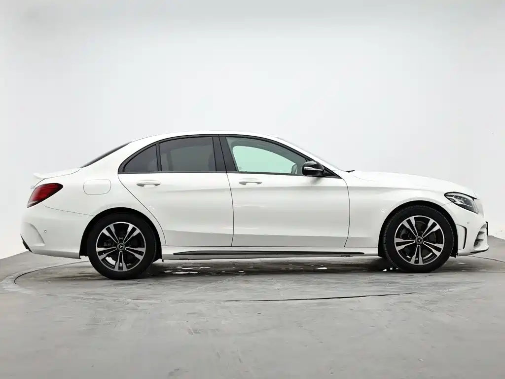 Mercedes-Benz C-Class 2019 — фото 5