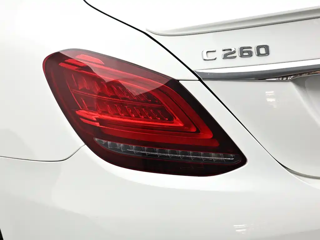 Mercedes-Benz C-Class 2019 — фото 7