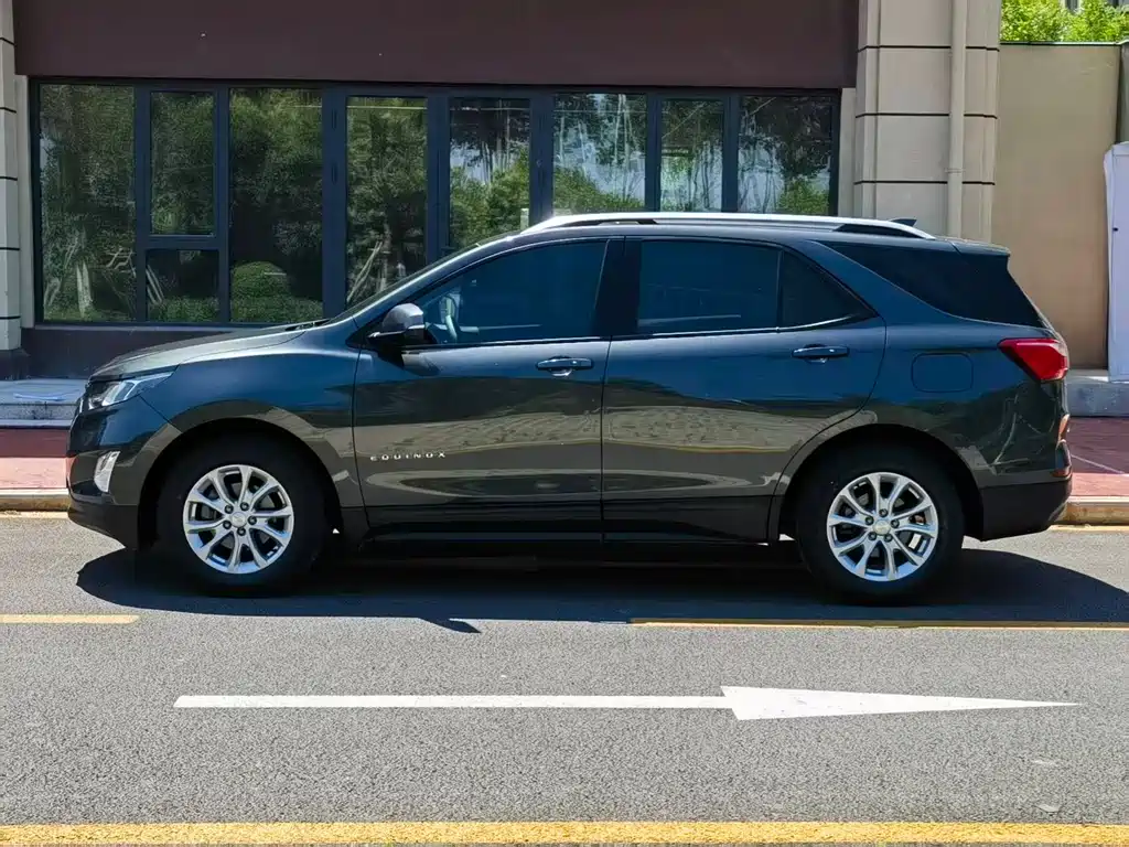 Chevrolet Equinox 2018 — фото 10