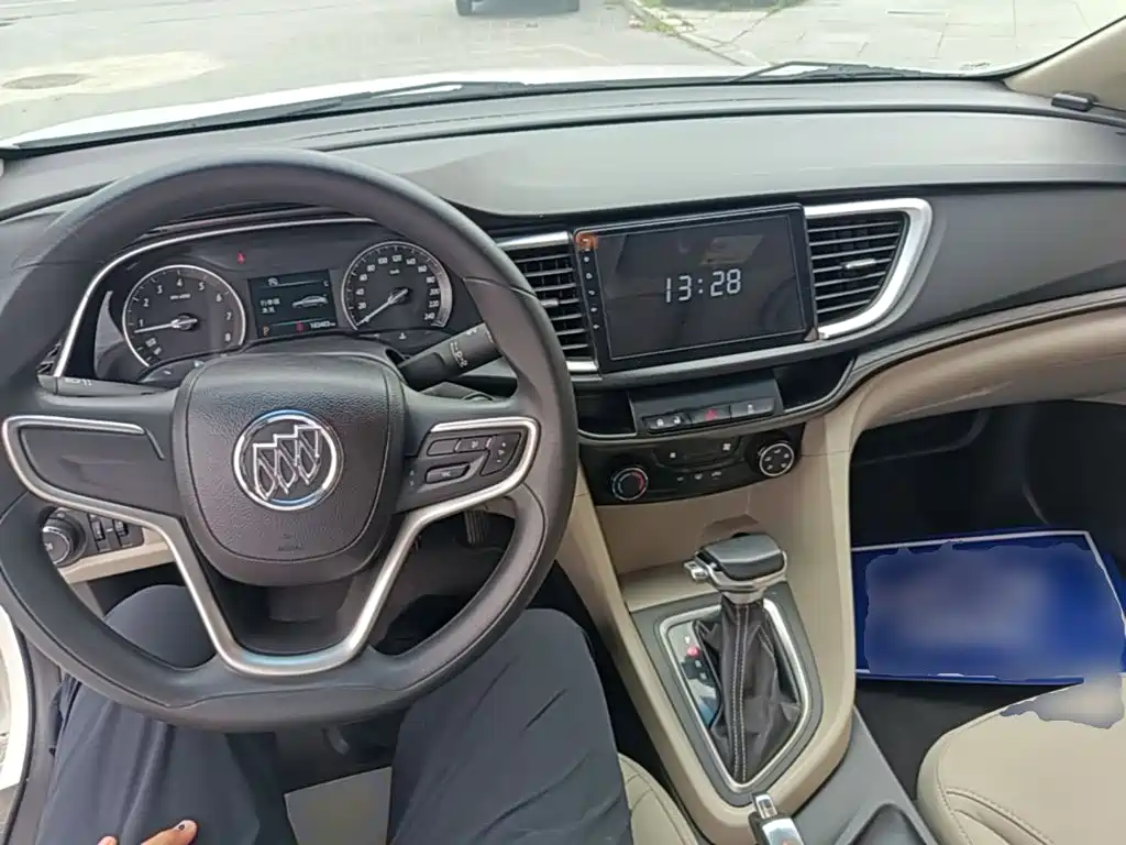 Buick Excelle 2016 — фото 10