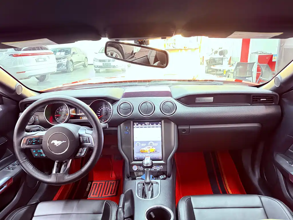 Ford Mustang 2019 — фото 11
