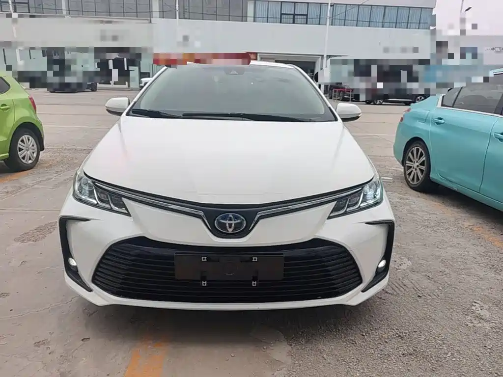 Toyota Corolla 2022 — фото 3