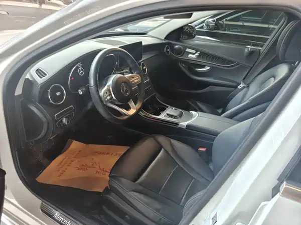 Mercedes-Benz C-Class 2020