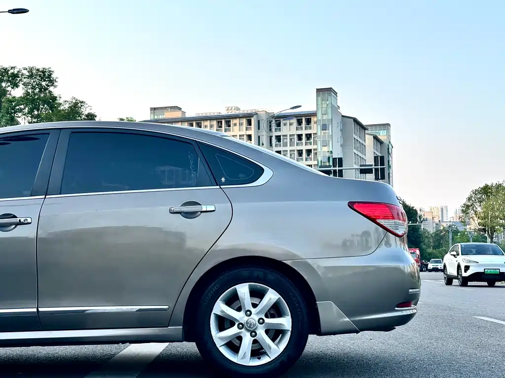 Nissan Sylphy 2010 — фото 9