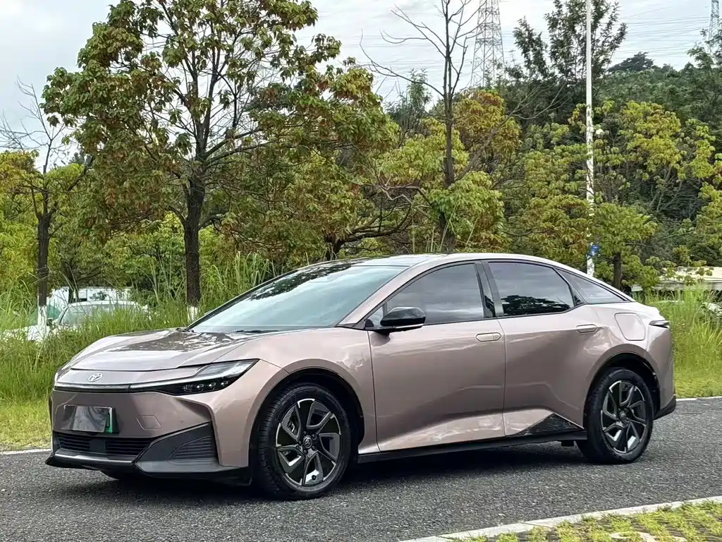 Toyota bZ3 2023