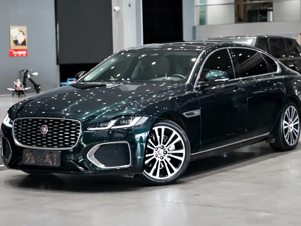 Jaguar XFL 2024 — фото 1