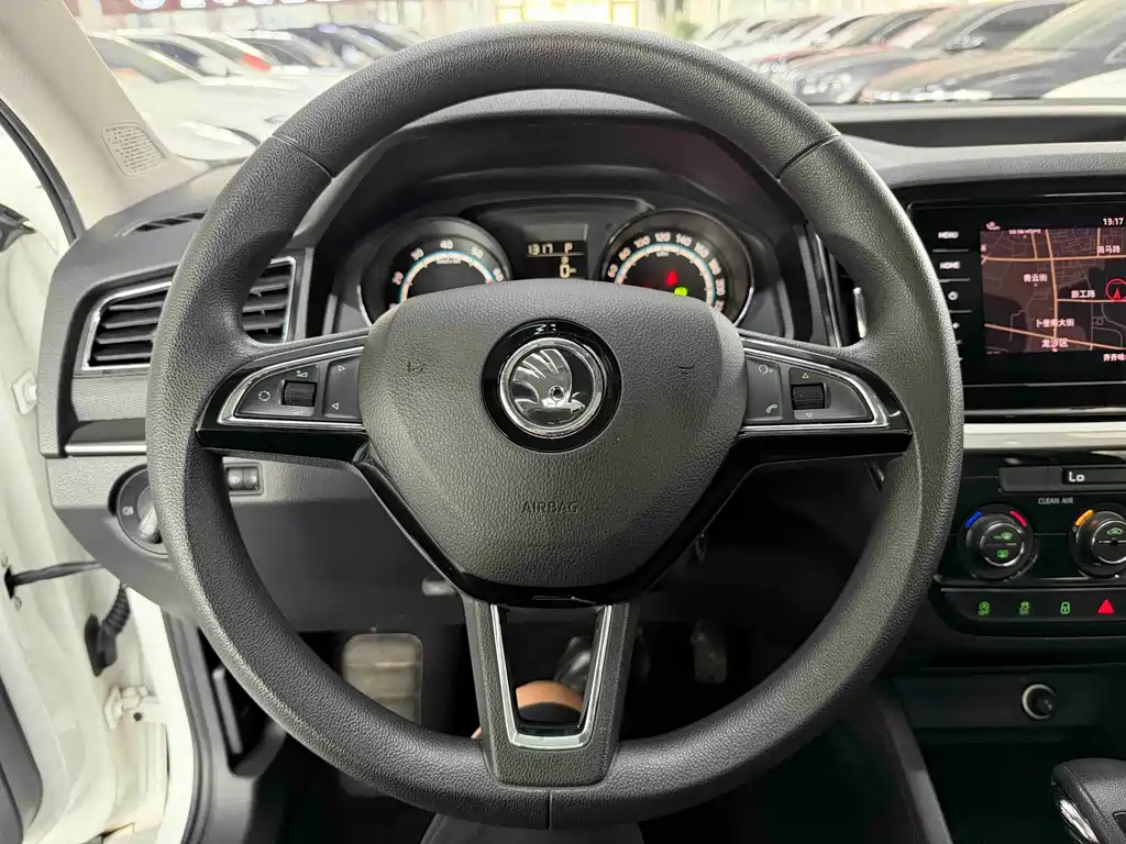 Skoda Kamiq 2023 — фото 11