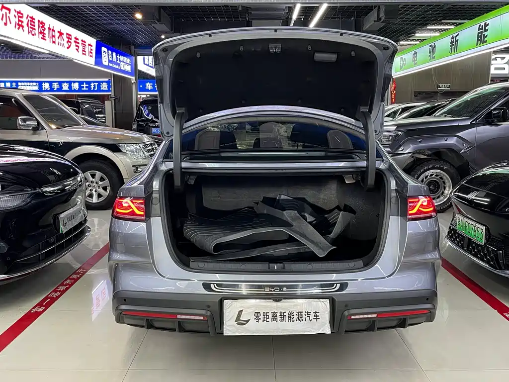 BYD Qin L 2025 — фото 15