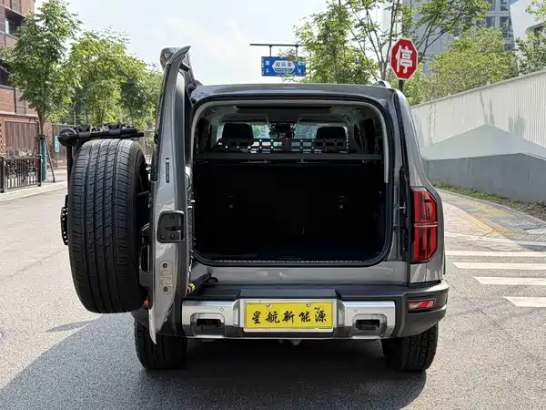 Fangchengbao Leopard 5 2024