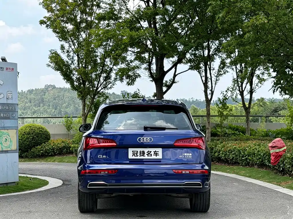 Audi Q5L 2019 — фото 8