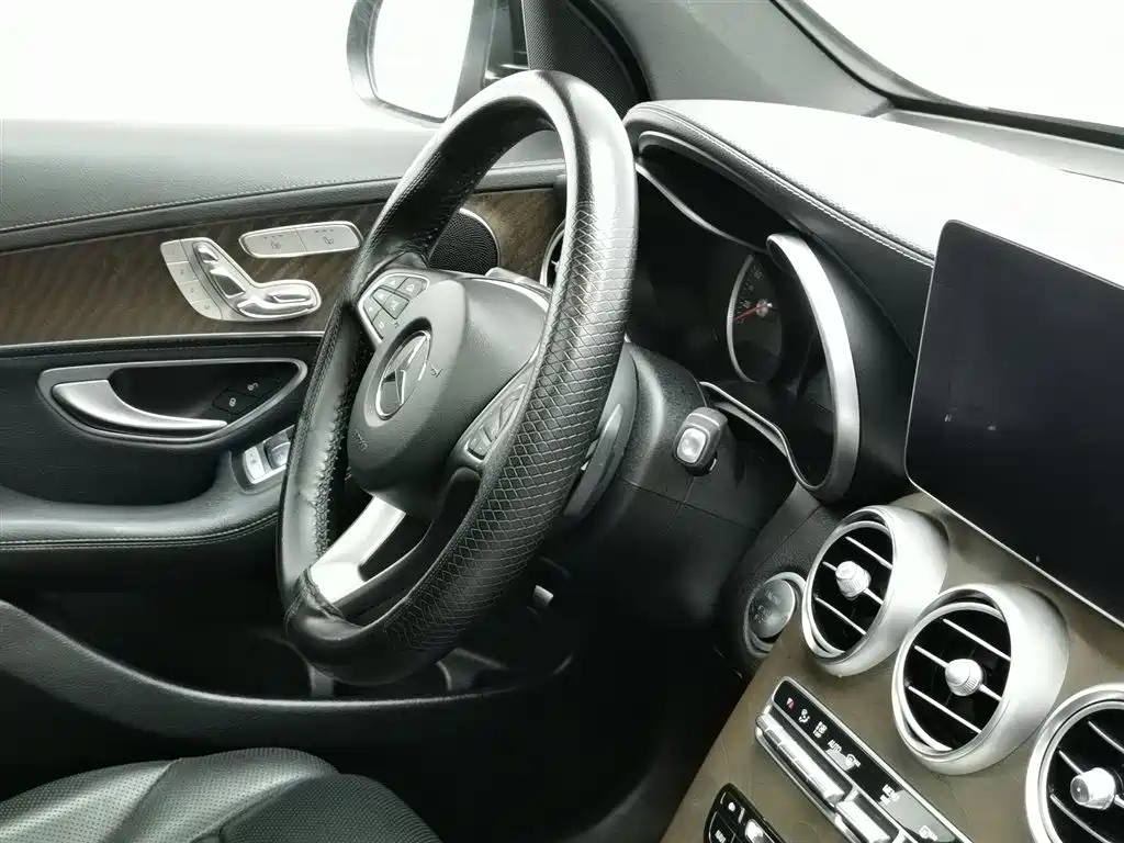 Mercedes-Benz GLC 2016 — фото 22