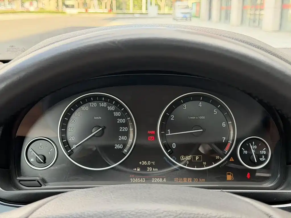 BMW 5 Series 2014 — фото 16