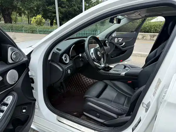 Mercedes-Benz C-Class 2021