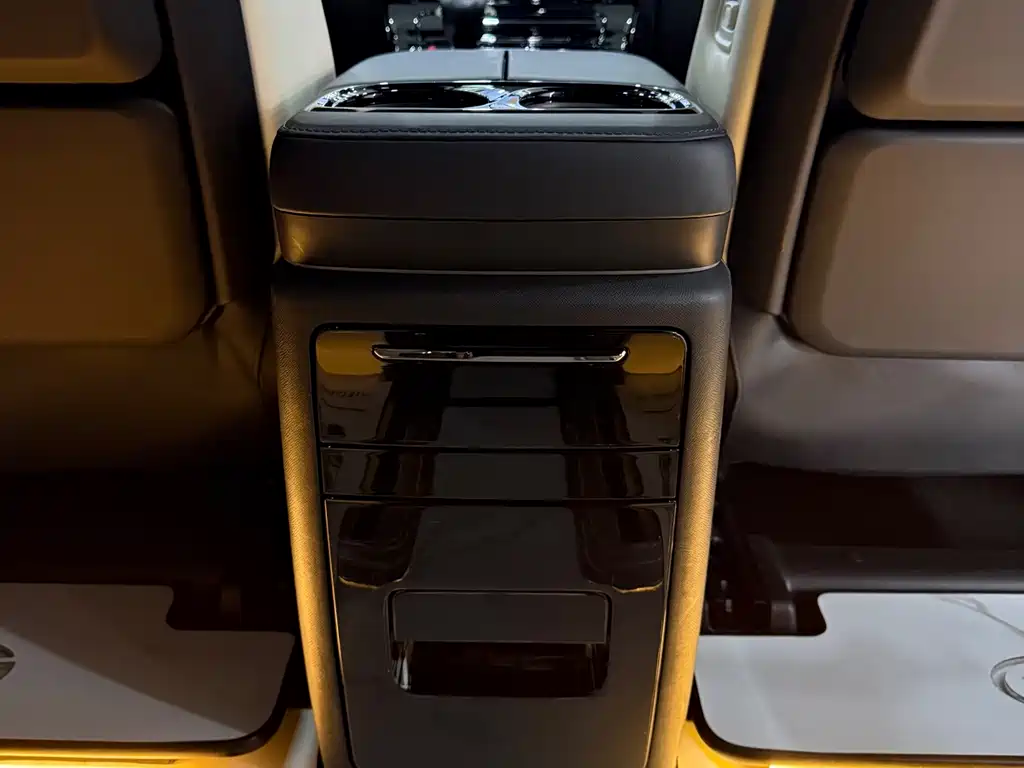 GAC Motor Trumpchi M8 2023 — фото 29