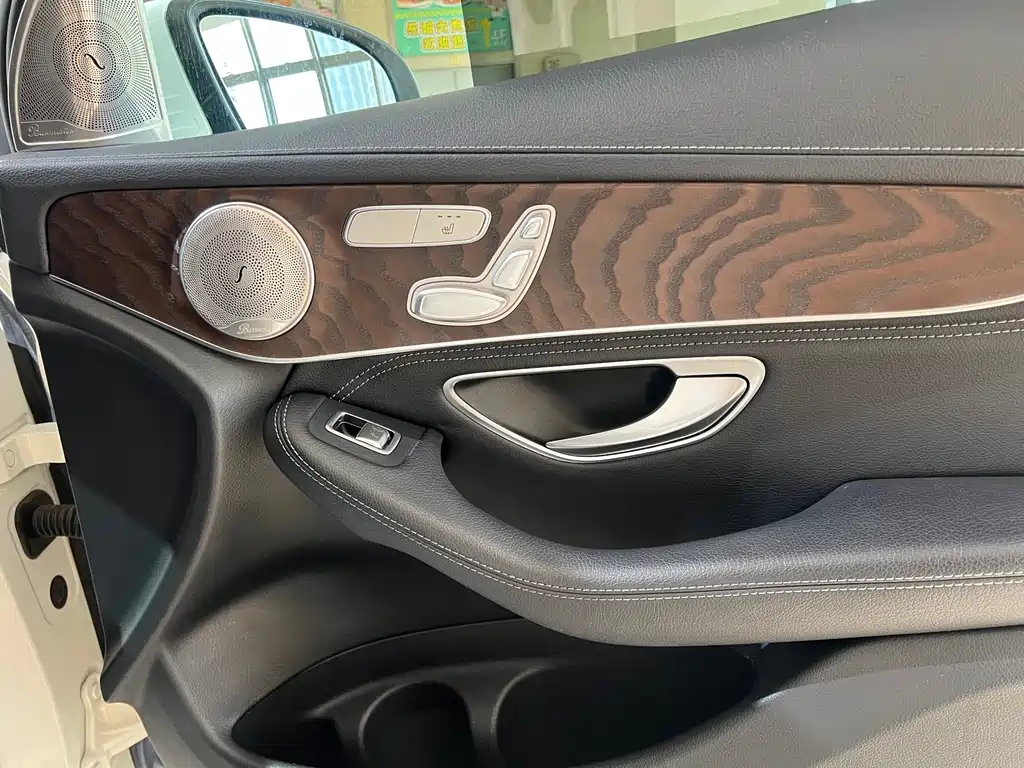 Mercedes-Benz GLC 2019 — фото 13