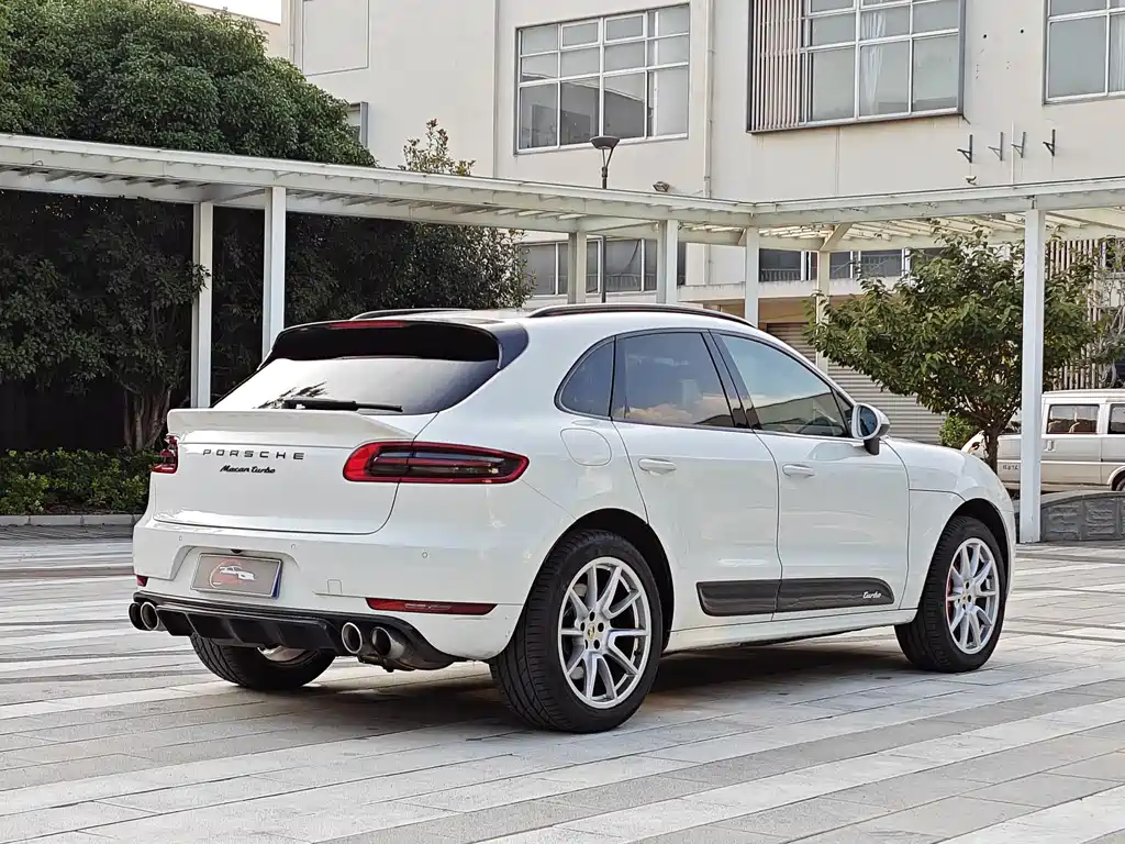 Porsche Macan 2015 — фото 7
