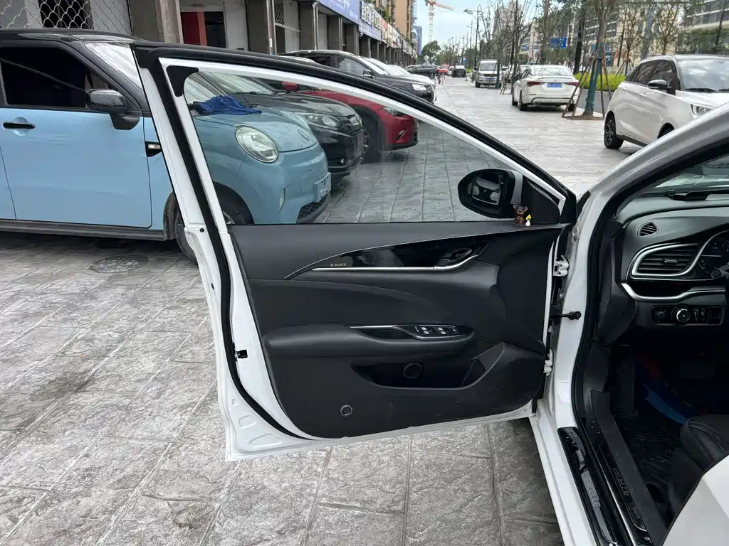 Buick Excelle 2021 — фото 13