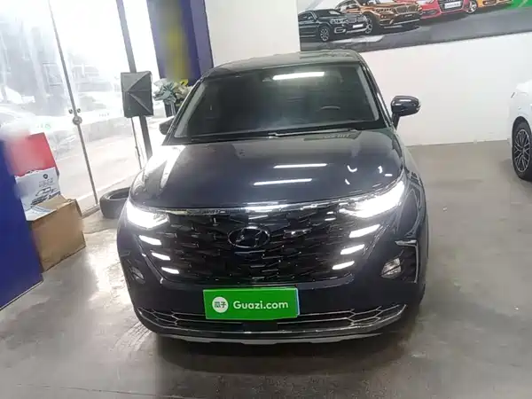 Hyundai Custin 2023