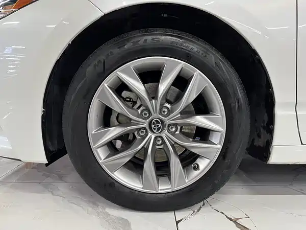 Toyota Avalon 2019