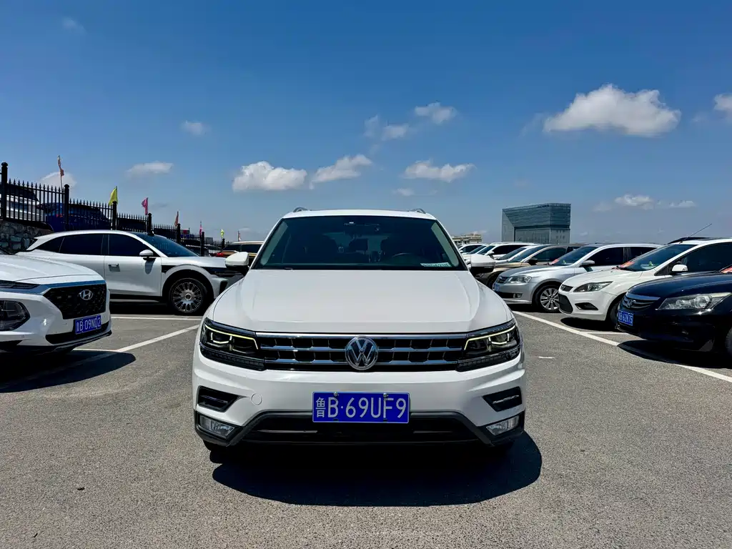 Volkswagen Tiguan L 2017 — фото 2