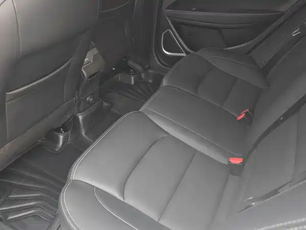 Geely Emgrand 2021