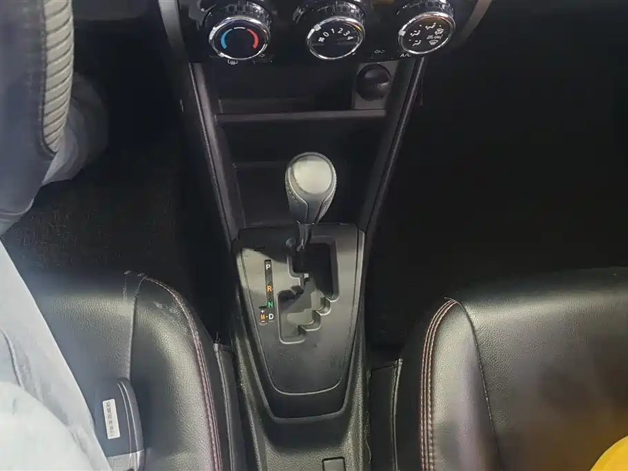 Toyota Vios 2017 — фото 16