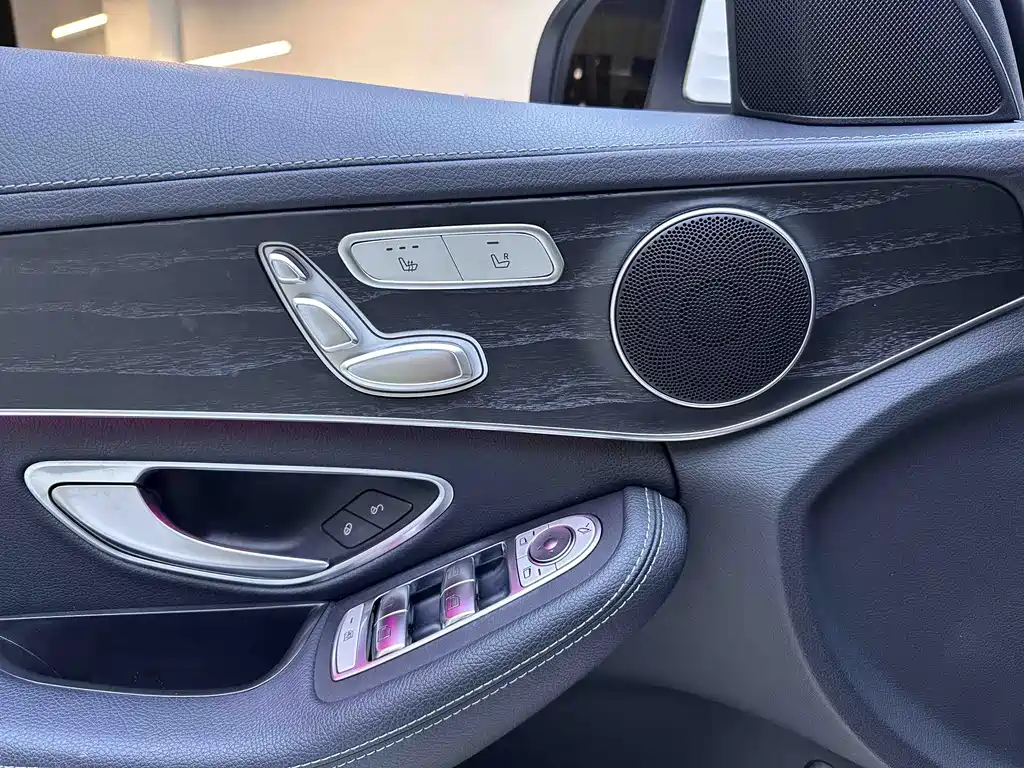 Mercedes-Benz C-Class 2021 — фото 17