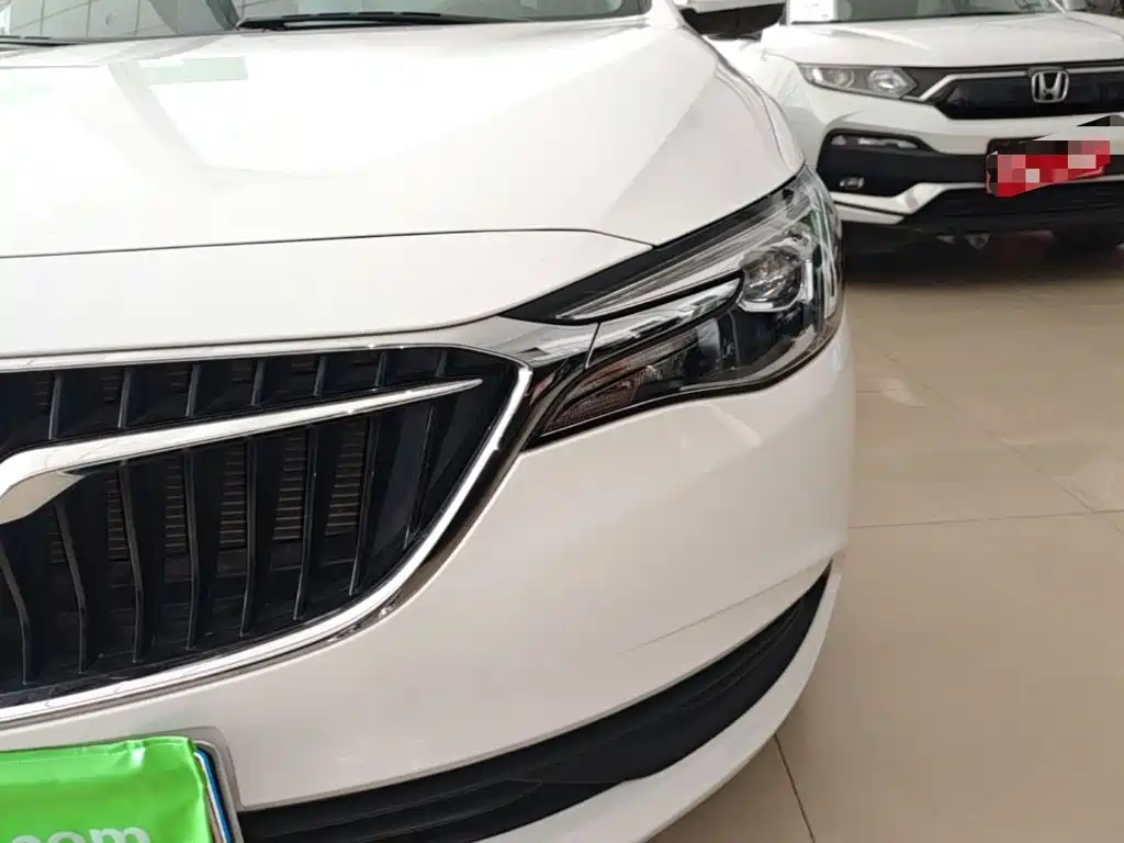 Buick Excelle 2022 — фото 24