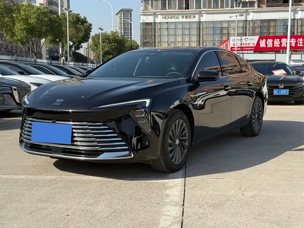 Buick LaCrosse 2025