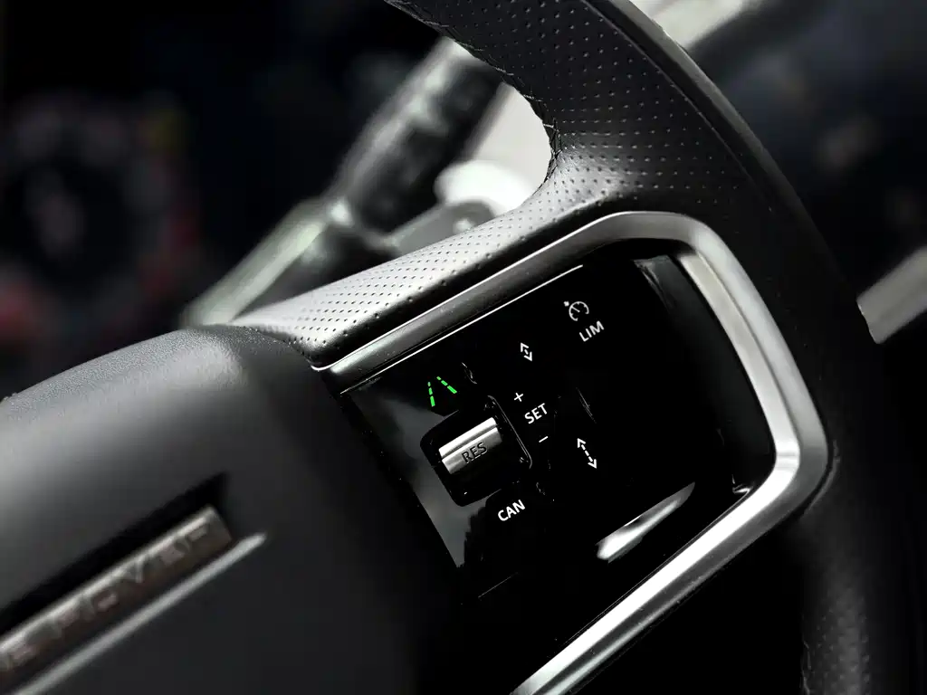 Land Rover Range Rover Evoque 2024 — фото 28