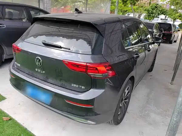 Volkswagen Golf 2021