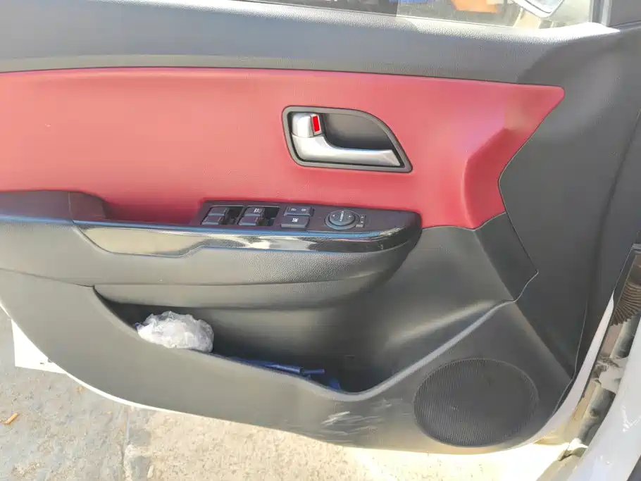 Kia K2 2016