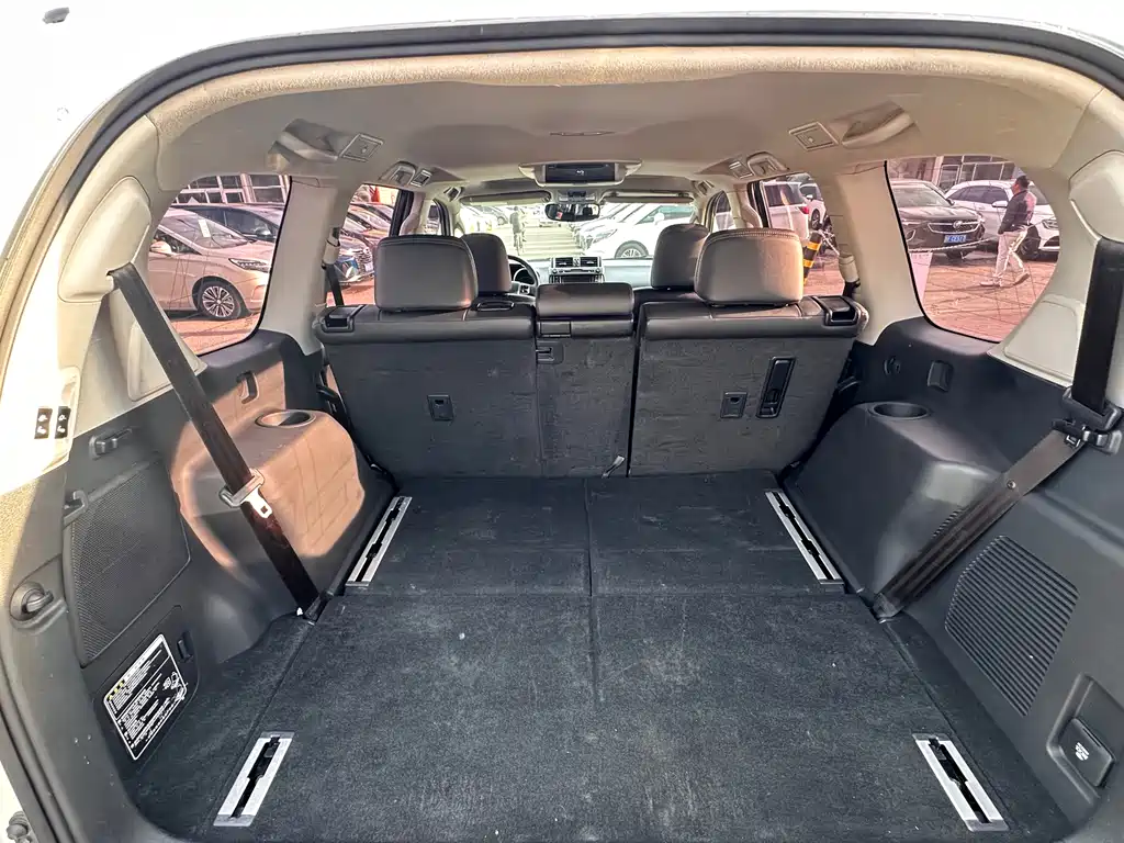 Toyota Prado 2016 — фото 16