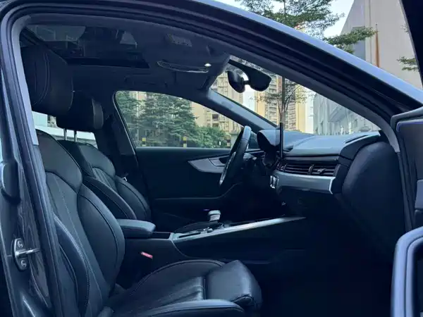 Audi A4L 2020
