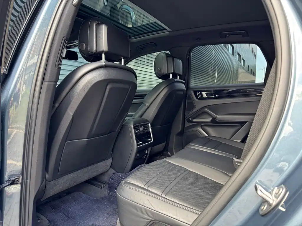 Porsche Cayenne 2019 — фото 15