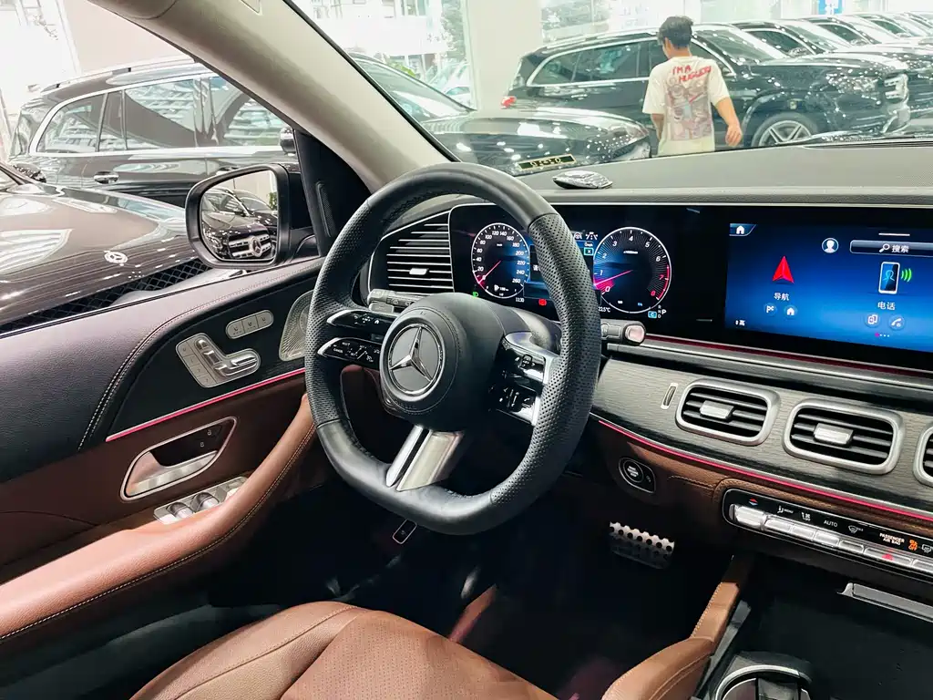 Mercedes-Benz GLS 2024 — фото 16