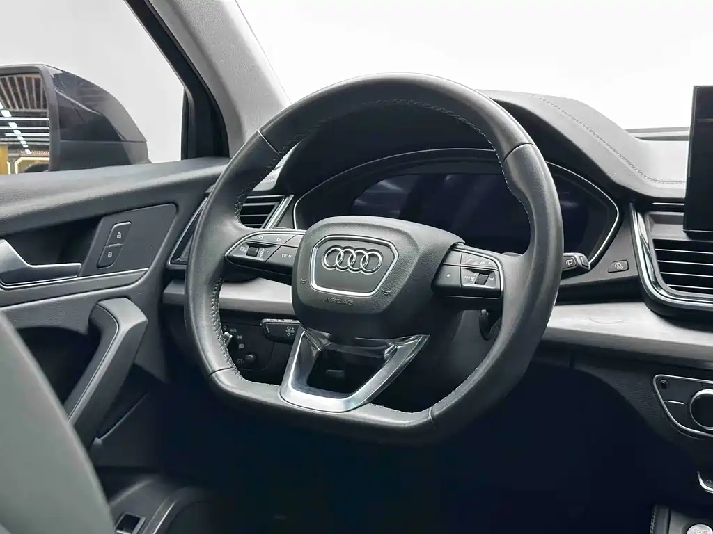 Audi Q5L 2022 — фото 17