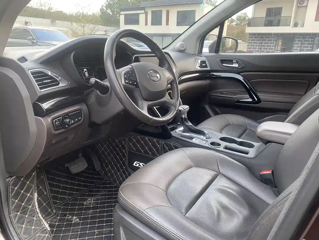 GAC Motor Trumpchi GS4 2018 — фото 11