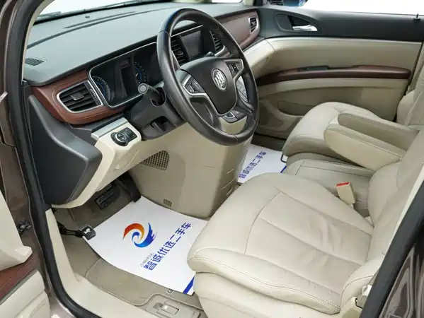 Buick GL8 2016