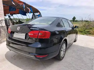 Volkswagen Sagitar 2014